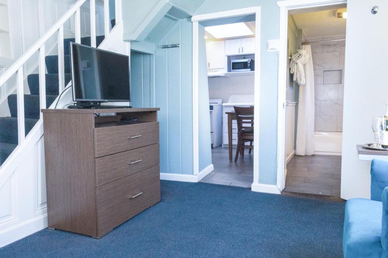 Ocean Echo Inn & Beach Cottages 카피톨라 외부 사진