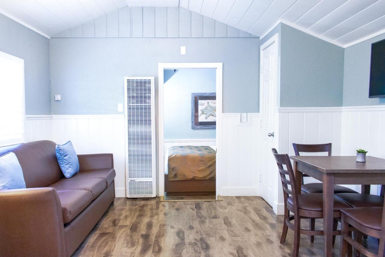 Ocean Echo Inn & Beach Cottages 카피톨라 외부 사진