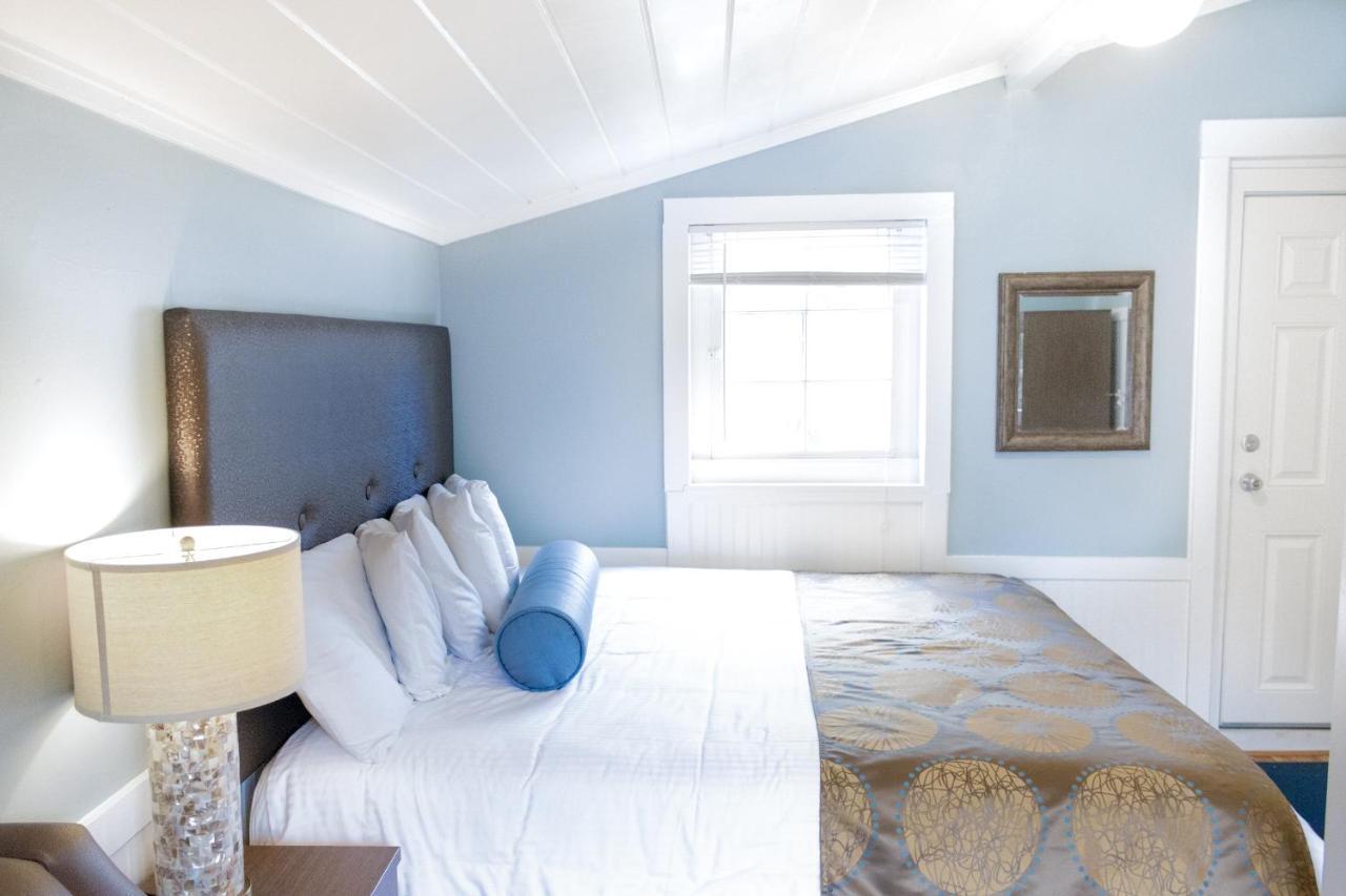 Ocean Echo Inn & Beach Cottages 카피톨라 외부 사진